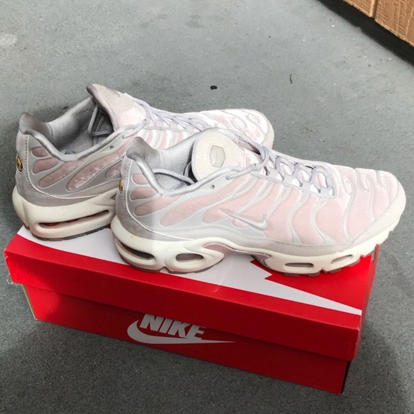 Nike Air Max Plus Velvet (SOLD) - Picture 4 of 4